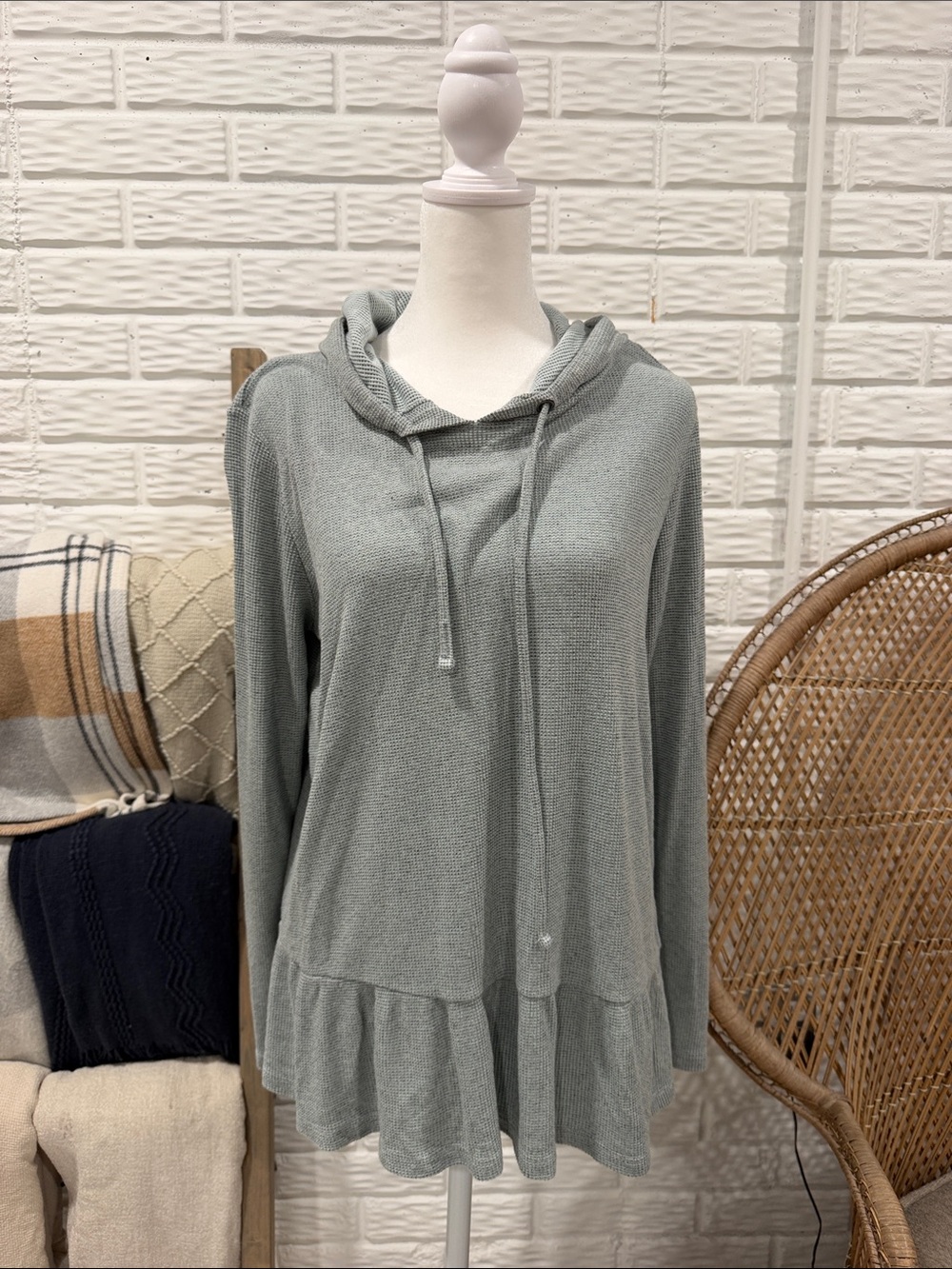 Jane and Delancey Sage Green Hooded waffle-Hem Pullover